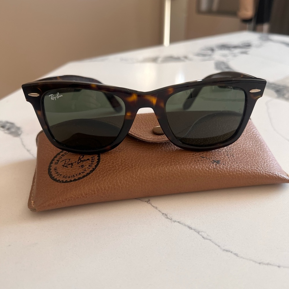 Original Wayfarer Bio Acetate
Green Unisex Sunglasses